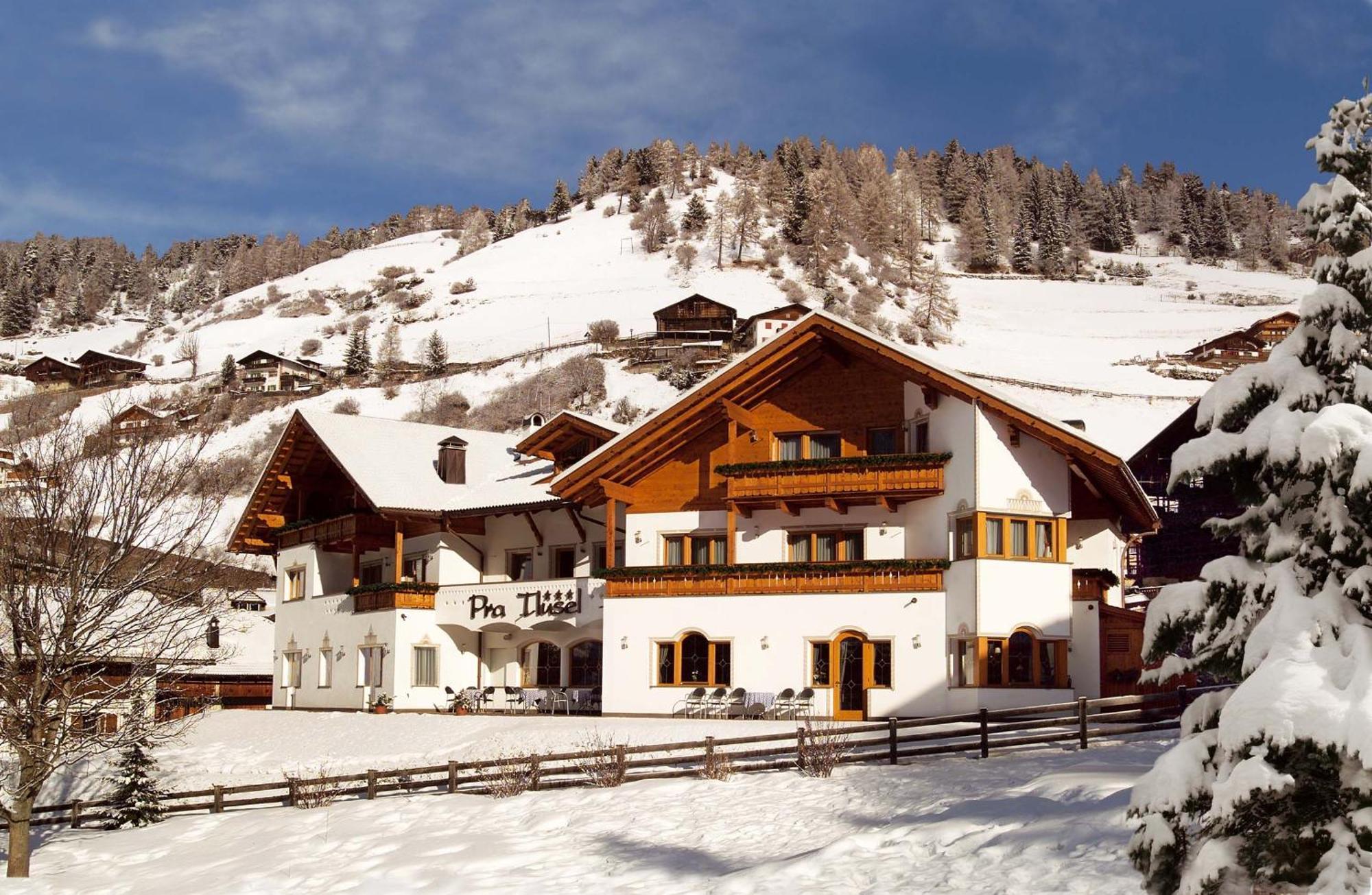 Hotel Pra Tlusel Selva di Val Gardena Exteriör bild