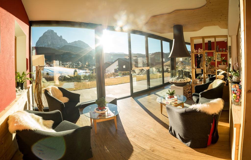 Hotel Pra Tlusel Selva di Val Gardena Exteriör bild