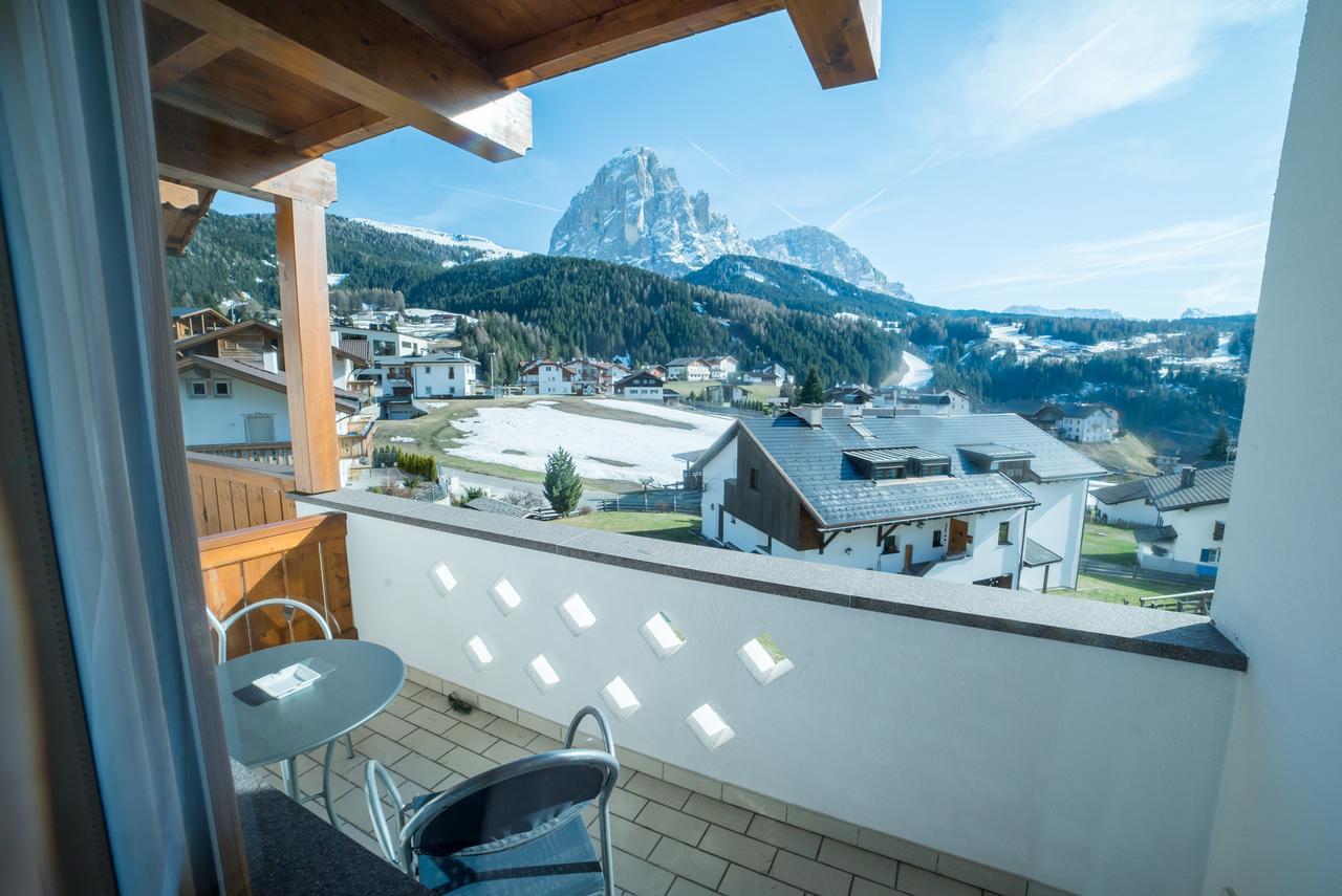 Hotel Pra Tlusel Selva di Val Gardena Exteriör bild